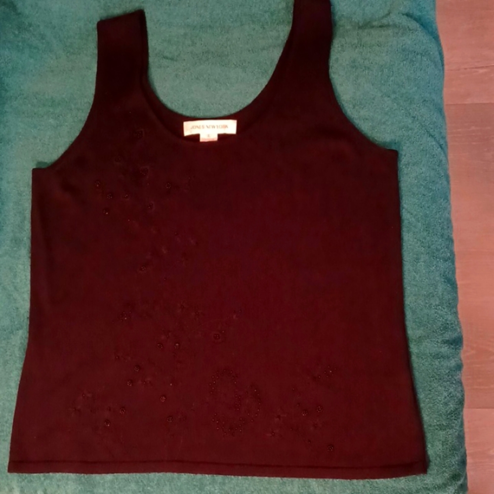 Round Neck Sleeveless Top